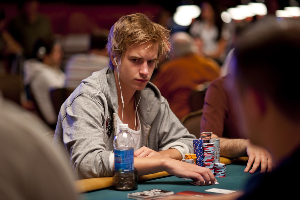 Виктор Блом выиграл турнир $1,050 Sunday Grand PLO Виктор Блом выиграл турнир $1,050 Sunday Grand PLO